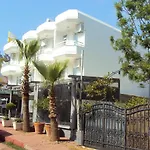 Teos Hotel 2*
