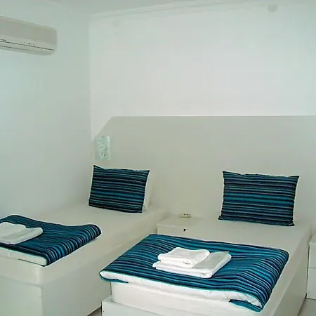 Teos Hotel 2*